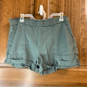 Women’s medium olive green Aerie shorts